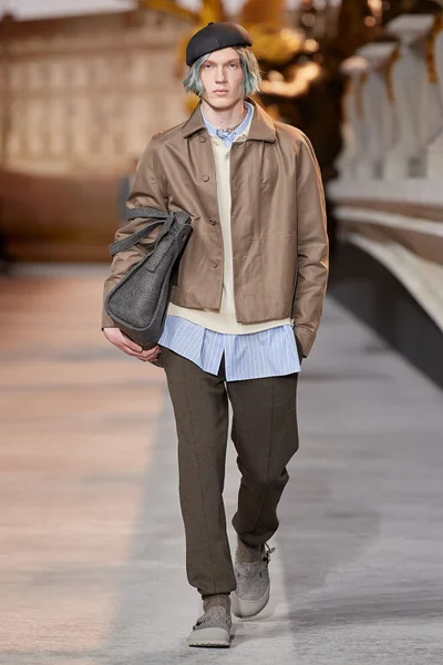 Look 39